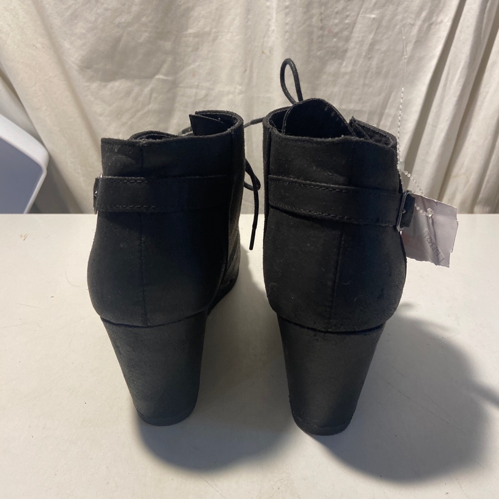 Maurices black ankle boots lace up , side buckles size 11 NWT - Picture 3 of 7